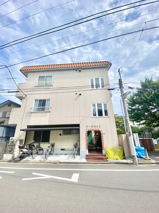 コーポロビンの物件外観写真