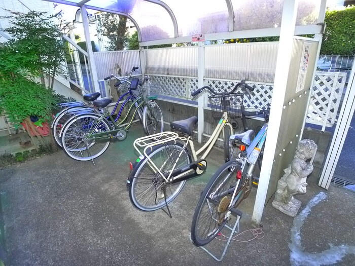 ロジメントアヤの物件外観写真