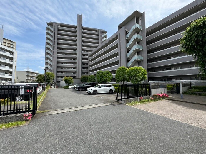 UURコート志木の物件外観写真