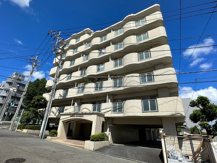 ラ・トゥ－ル鷺沼の物件外観写真