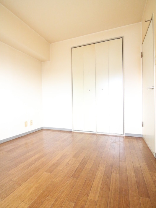 ラ・トゥ－ル鷺沼の物件内観写真