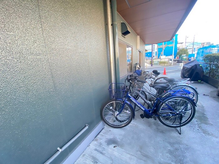 ＩＳビルの物件外観写真