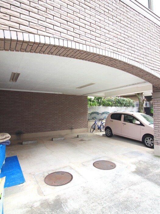 ロアジスの物件外観写真