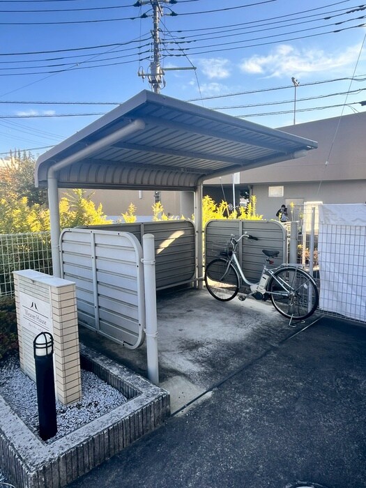 ウィーバー・ハウスの物件外観写真