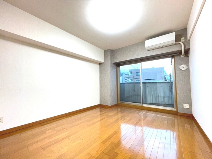 マリンパレス新田町の物件内観写真