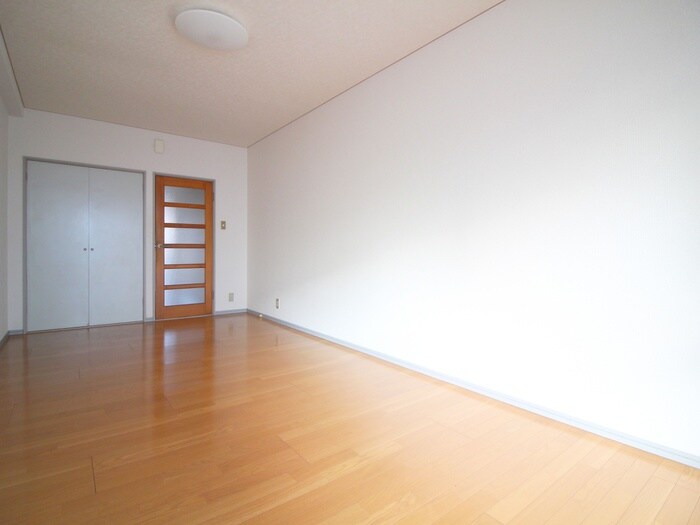 ヴィラ・ファニーの物件内観写真