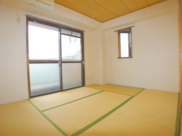 CRYSTAL COURT　弐番館の物件内観写真