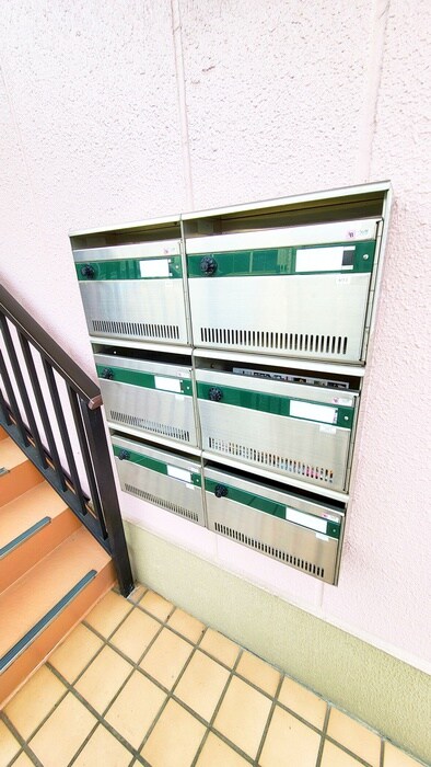 CRYSTAL COURT　弐番館の物件外観写真