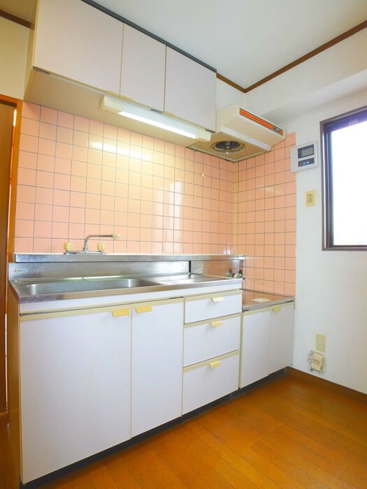 CRYSTAL COURT　弐番館の物件内観写真