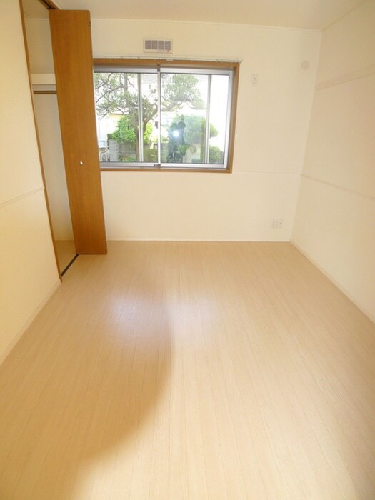 ハイツシェーンⅤの物件内観写真