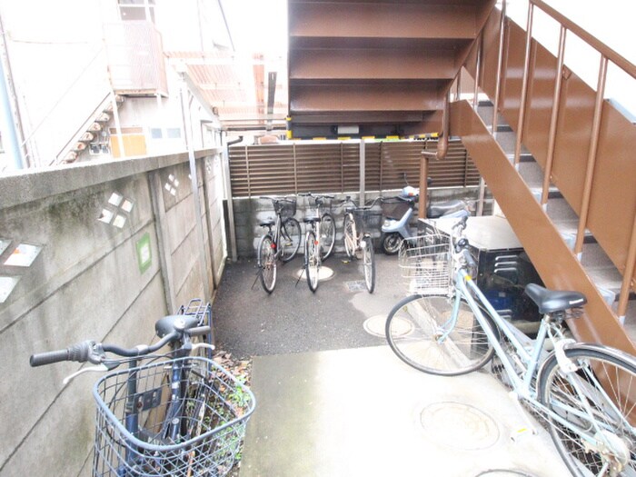 スクエア尾崎の物件外観写真