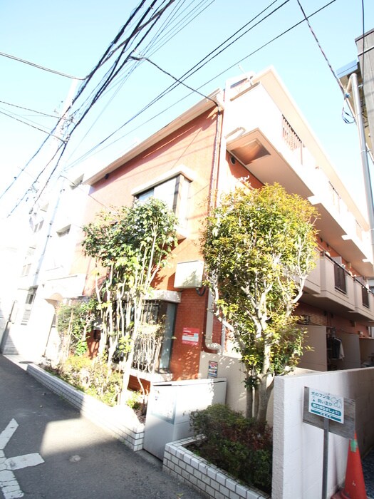 トラッドハウスの物件外観写真