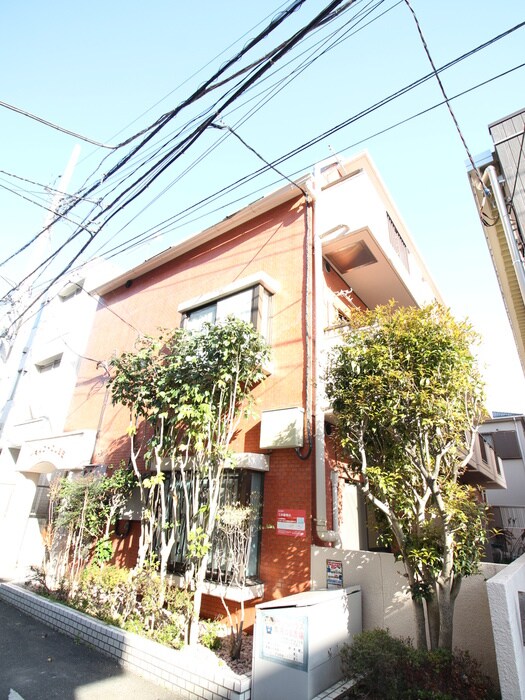 トラッドハウスの物件外観写真