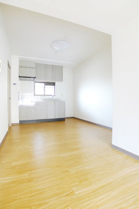 ポポラ－レ壱番館の物件内観写真