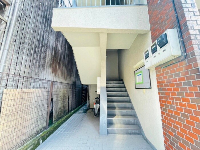 川島ビルの物件外観写真