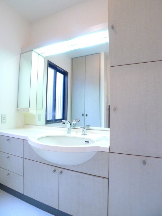 旭町2丁目戸建の物件内観写真