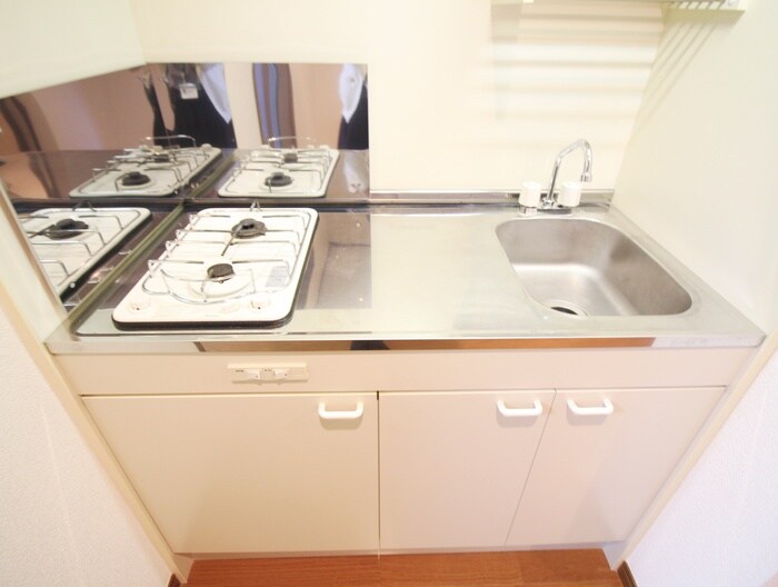 ｱﾝﾌﾟﾙ-ﾙﾌｪ-ﾙＣｏｕｒａｇｅの物件内観写真