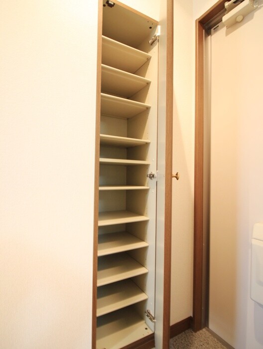 ｱﾝﾌﾟﾙ-ﾙﾌｪ-ﾙＣｏｕｒａｇｅの物件内観写真