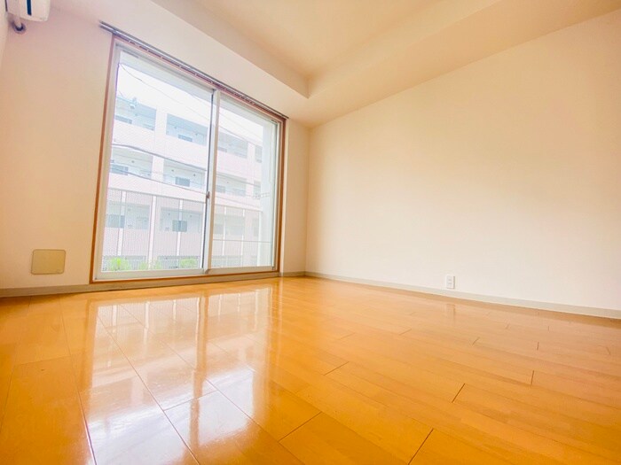 ホワイトベッセルＮの物件内観写真