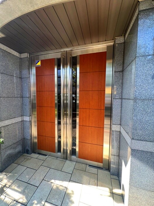 NY大和マンションの物件外観写真