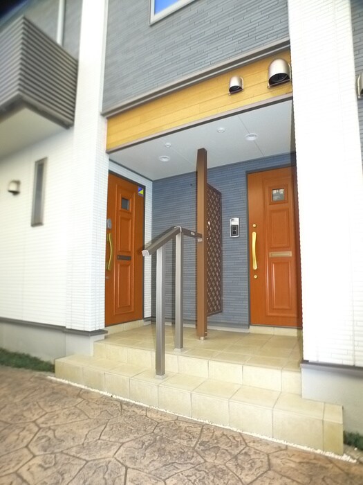 ラフレシールの物件外観写真