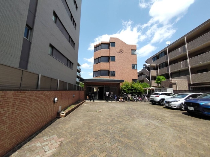 メゾン・ドゥ・エ－ルの物件外観写真