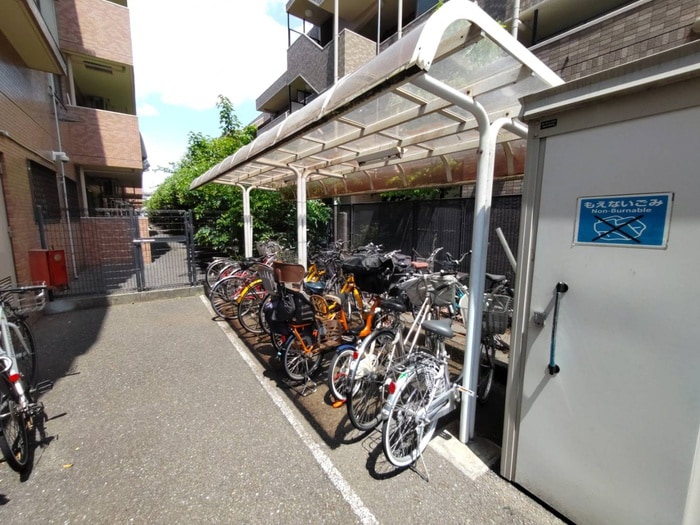 メゾン・ドゥ・エ－ルの物件外観写真