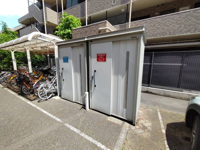 メゾン・ドゥ・エ－ルの物件外観写真