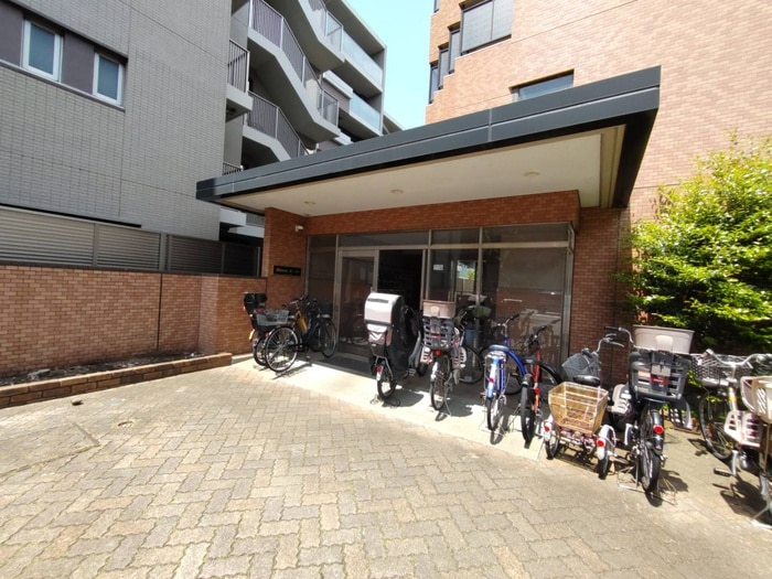 メゾン・ドゥ・エ－ルの物件外観写真