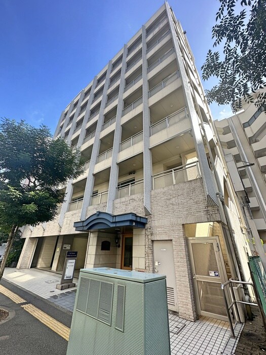 ハイ・フラット・ワンの物件外観写真