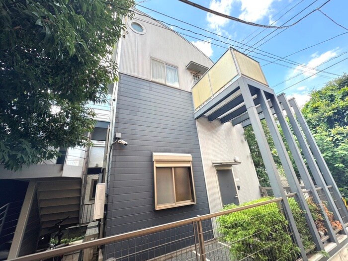 アールフラット中落合の物件外観写真