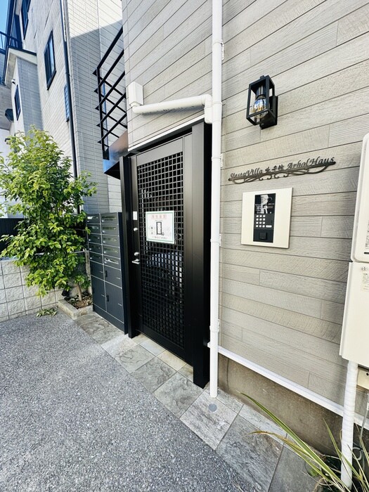 ｼｴｽﾀｳﾞｨﾗ北千住ｱﾙﾎﾞﾙﾊｳｽの物件外観写真