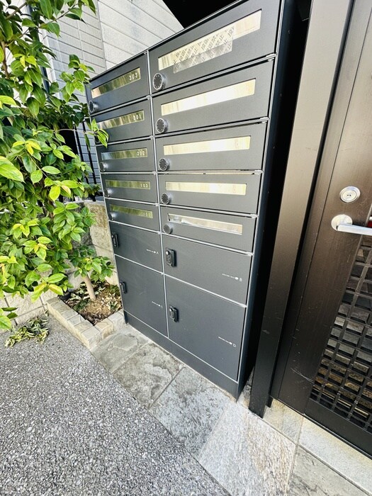 ｼｴｽﾀｳﾞｨﾗ北千住ｱﾙﾎﾞﾙﾊｳｽの物件外観写真