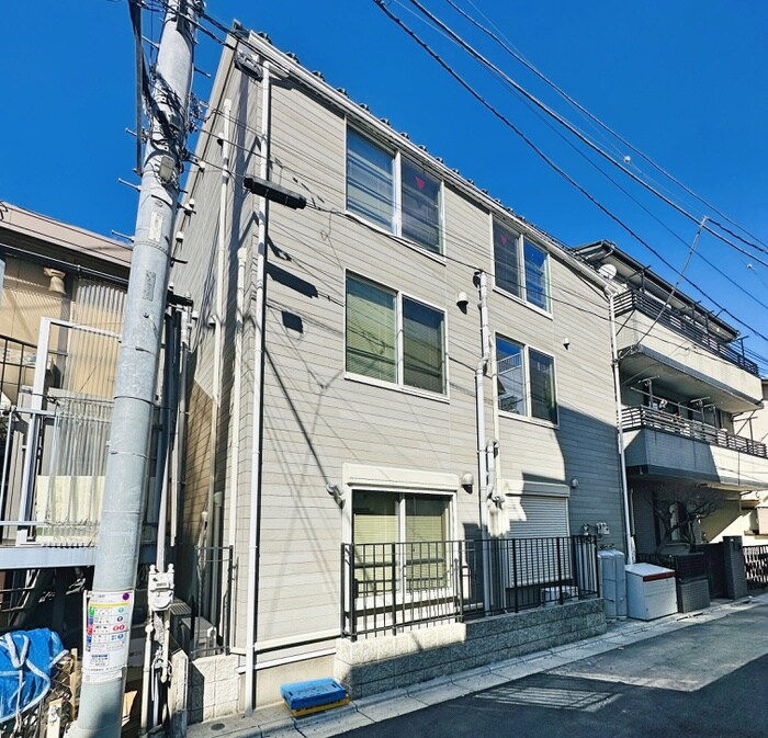 ｼｴｽﾀｳﾞｨﾗ北千住ｱﾙﾎﾞﾙﾊｳｽの物件外観写真