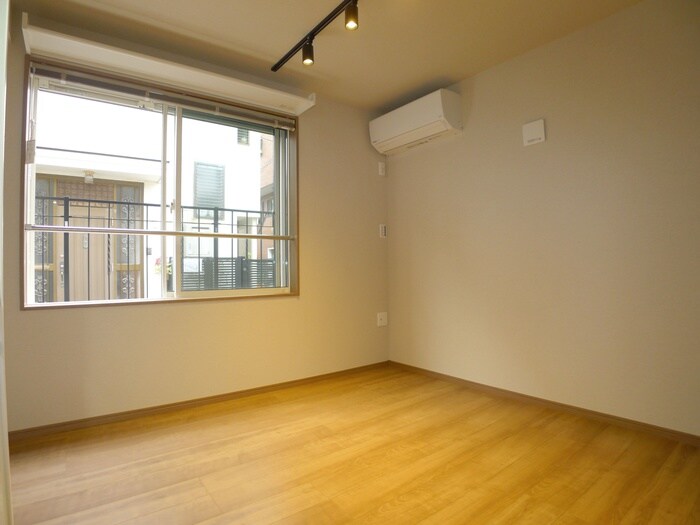 ｼｴｽﾀｳﾞｨﾗ北千住ｱﾙﾎﾞﾙﾊｳｽの物件内観写真