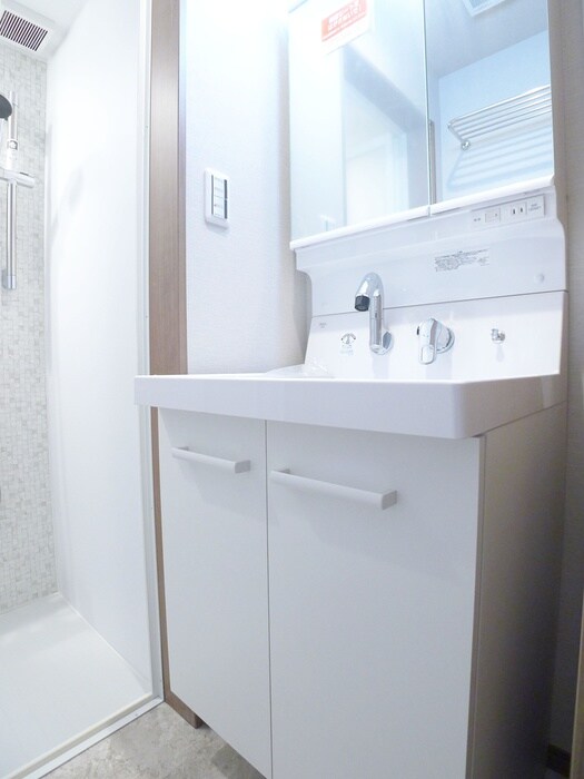 ｼｴｽﾀｳﾞｨﾗ北千住ｱﾙﾎﾞﾙﾊｳｽの物件内観写真