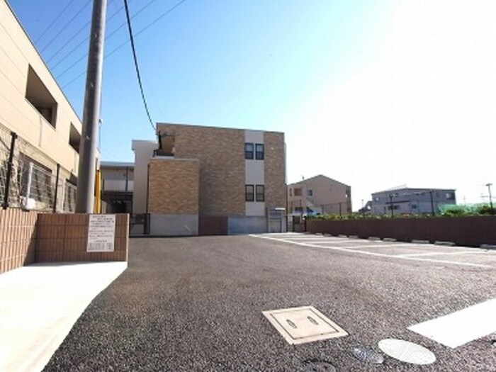 リブリ・クレラーレの物件外観写真