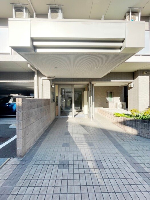 カスタリア野毛山の物件外観写真