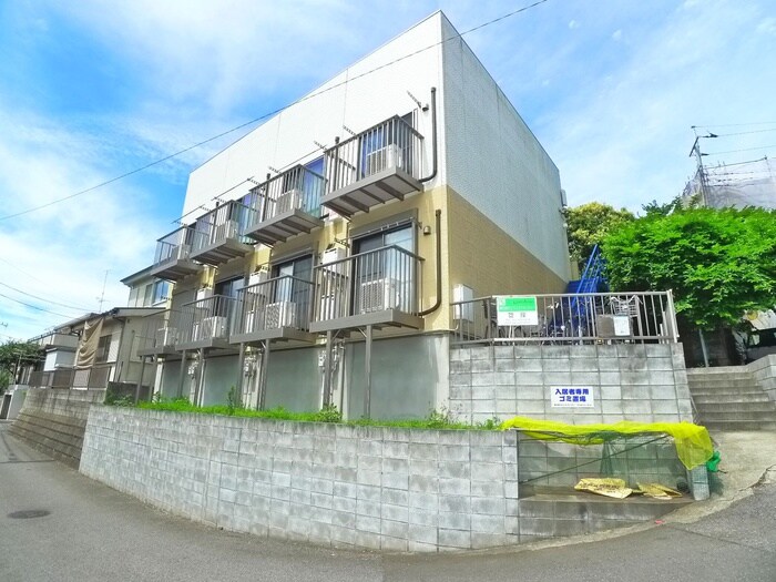 アーバンヒムス三山の物件外観写真