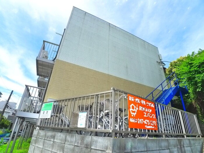 アーバンヒムス三山の物件外観写真