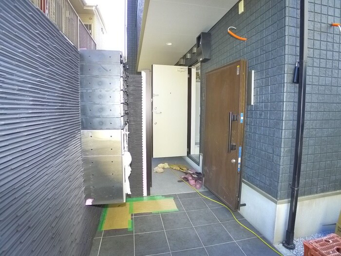 Ｅａｓｔ　Ｆｌａｔ松戸の物件外観写真