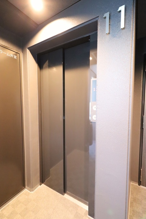 S-RESIDENCE神田avanceの物件外観写真