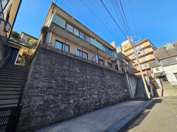 サンバレー上大岡Ⅵの物件外観写真