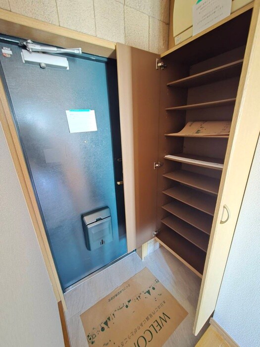 サンバレー上大岡Ⅵの物件内観写真