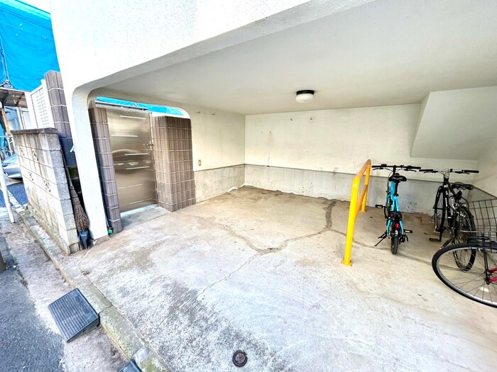 渡辺アパートの物件外観写真