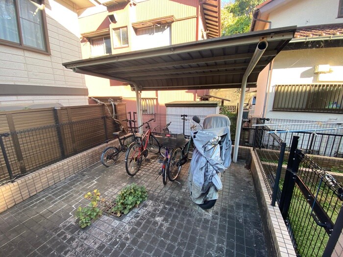 ガ－デンホ－ムズ小机の物件外観写真