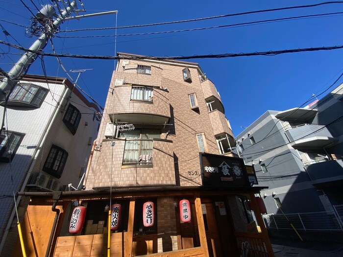 サンスリ－本町の物件外観写真