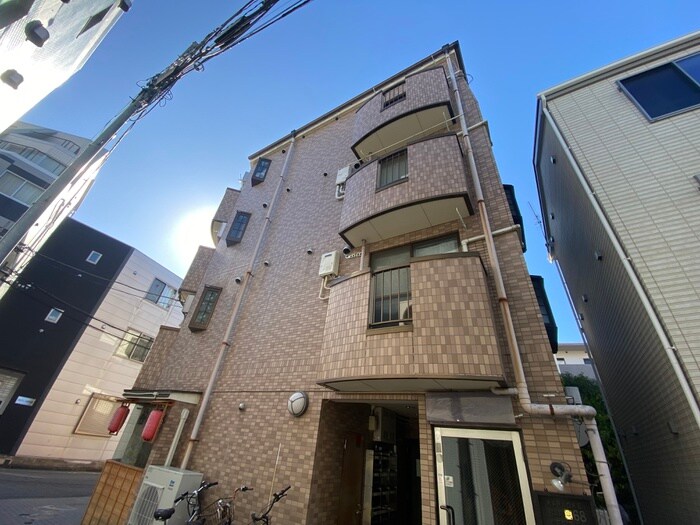 サンスリ－本町の物件外観写真