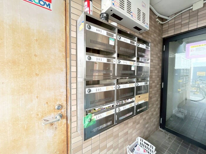 サンスリ－本町の物件外観写真