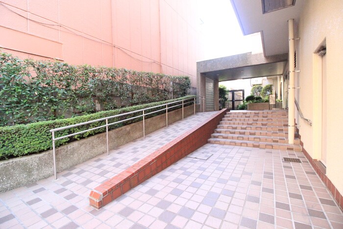 一橋学園ガーデニアの物件外観写真